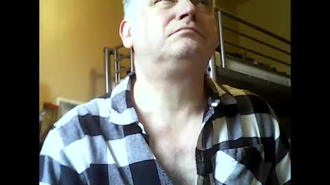 englishguysurrey online show from October 7, 7:48 am