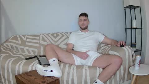 Englishladxxx online show from April 5, 8:39 pm
