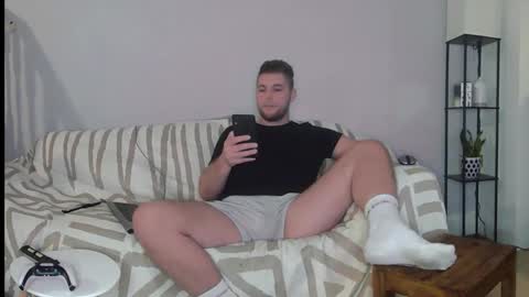 Snapshot of englishladxxx chatting on December 27, 12:07 am Englishladxxx online show from December 27, 12:07 am