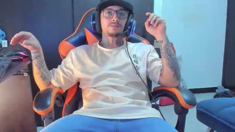 enjoymycock99 online show from November 16, 5:42 am