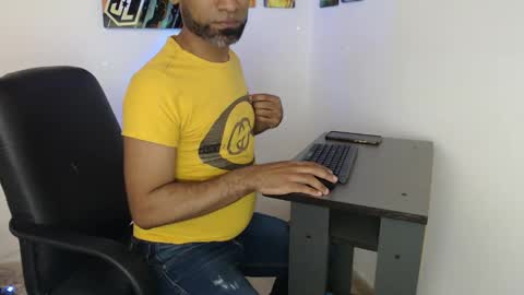 enriblack92 online show from December 31, 6:27 am