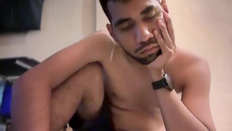 Enriquegc197 online show from February 14, 9:43 pm