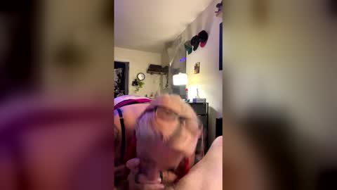 slutcouple online show from May 26, 8:20 am
