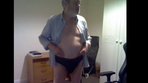 Snapshot of erasmus_d chatting on October 15, 5:36 pm erasmus_d online show from October 15, 5:36 pm