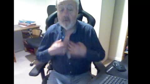 Snapshot of erasmus_d chatting on March 2, 6:51 pm erasmus_d online show from March 2, 6:51 pm