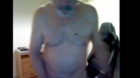 Snapshot of erasmus_d chatting on February 25, 6:12 pm erasmus_d online show from February 25, 6:12 pm