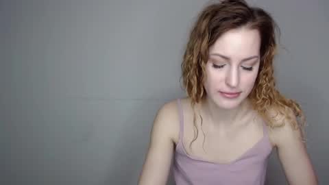 Erdbeeren mit Sahne online show from December 9, 6:01 am