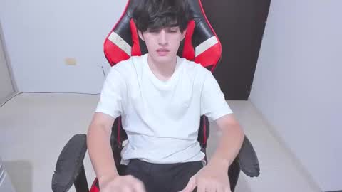 eren_tatakae online show from February 1, 3:14 am