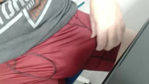 eric100eric100 online show from November 17, 8:22 pm