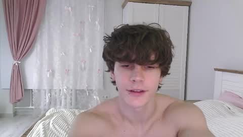 Eric Crush online show from April 13, 4:06 am