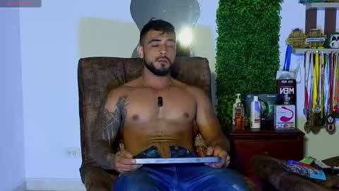 Snapshot of eric_harrison1 chatting on March 5, 1:31 am Brayan online show from March 5, 1:31 am