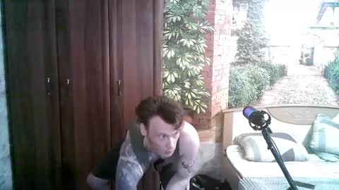 Snapshot of eric_the_vikking chatting on September 15, 11:55 am Eric online show from September 15, 11:55 am