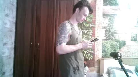 Snapshot of eric_the_vikking chatting on September 12, 9:22 am Eric online show from September 12, 9:22 am