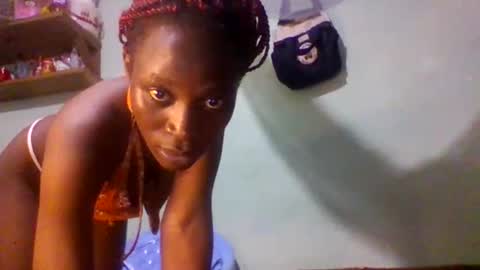 Snapshot of erica843871 chatting on September 18, 7:29 pm Erica online show from September 18, 7:29 pm