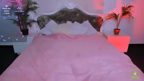 Snapshot of erica_love_ chatting on September 26, 7:16 am erica_love_ online show from September 26, 7:16 am