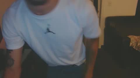 Snapshot of erick_martinezz chatting on October 12, 3:43 am erick online show from October 12, 3:43 am