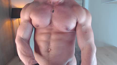 Snapshot of erick_thompson chatting on January 10, 12:38 am Erick Thompson online show from January 10, 12:38 am
