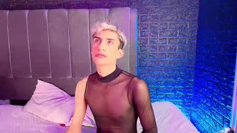 erick online show from November 18, 4:48 am