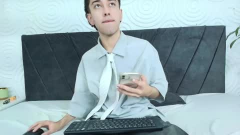 Erick online show from February 3, 12:57 pm