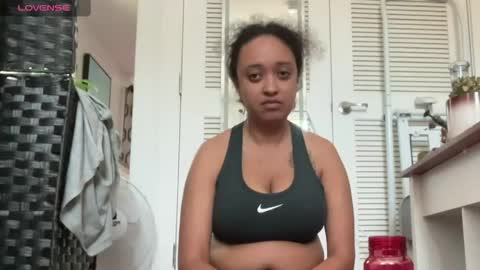 Lea  Erik online show from June 3, 2:33 pm