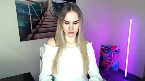 Erika online show from March 10, 1:04 pm