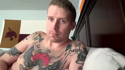 eriwat713 online show from March 4, 11:32 pm