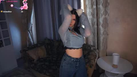 Erline and Monica online show from November 12, 7:11 am