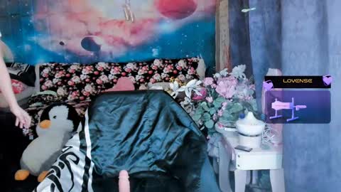 Snapshot of erotic_dessire chatting on February 16, 1:05 pm Eve online show from February 16, 1:05 pm