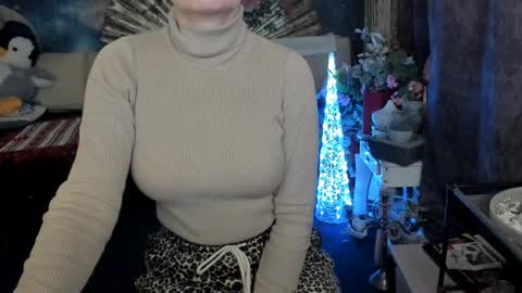 Snapshot of erotic_dessire chatting on December 26, 11:13 pm Eve online show from December 26, 11:13 pm