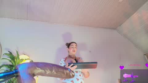 TINY  online show from March 20, 3:22 am