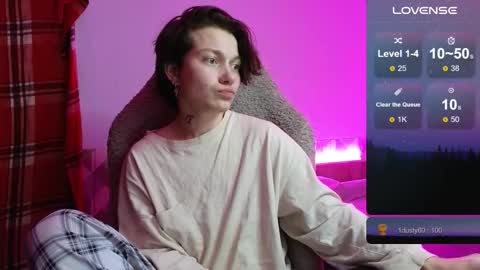 esajukyy online show from November 5, 1:24 pm