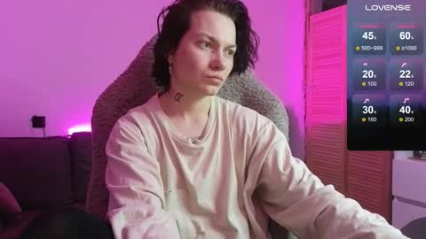 esajukyy online show from January 16, 6:50 pm