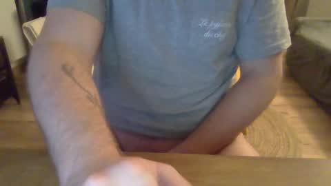 Snapshot of esclavepourfemme chatting on January 28, 10:56 pm esclavepourfemme online show from January 28, 10:56 pm