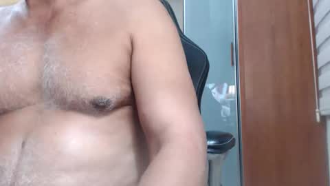 escorpion51 online show from December 17, 3:46 am