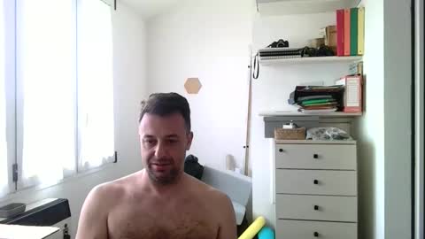 esibizionista 91 online show from May 13, 7:29 am
