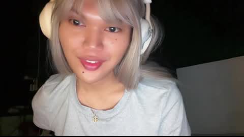 Chelliane online show from November 19, 5:40 am