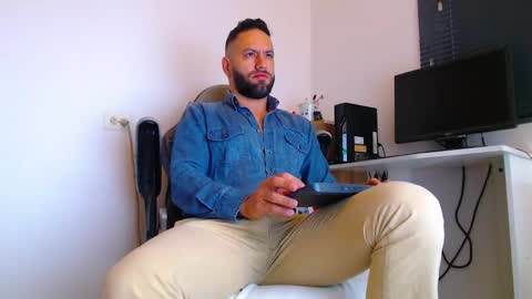 esteban online show from February 9, 12:53 pm