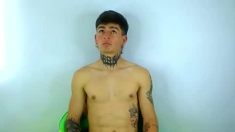 Esteban independent model online show from March 10, 3:20 pm