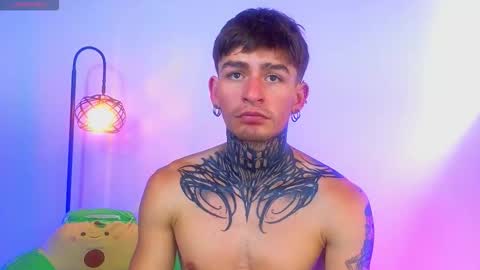 Esteban independent model online show from October 15, 7:26 pm