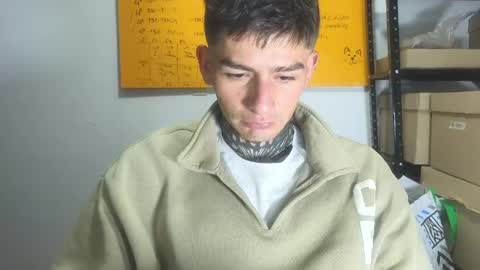 Esteban independent model online show from June 6, 1:55 am