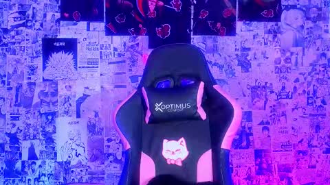 Esteban independent model online show from March 16, 12:53 pm