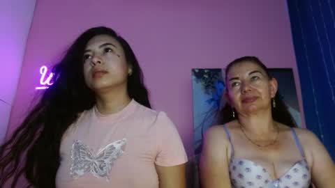 Snapshot of estefania_344 chatting on October 6, 8:15 pm estefania_344 online show from October 6, 8:15 pm
