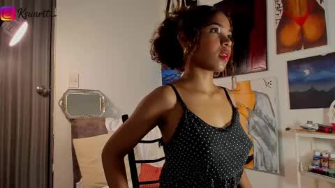estefy_arroyo1 online show from April 29, 9:03 am