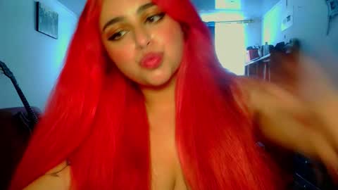 Estefania online show from May 6, 6:58 pm