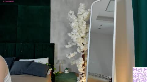 Ester online show from February 22, 12:58 am