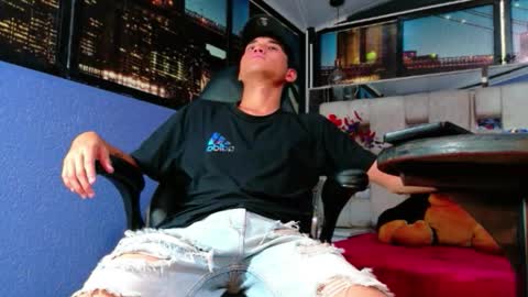 estevenbrown1 online show from March 3, 1:18 pm