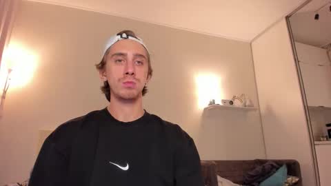 LOUIS online show from September 16, 3:30 am