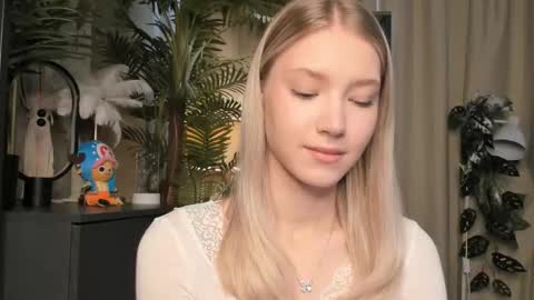 Natalie online show from February 20, 6:19 am