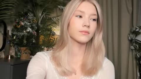 Natalie online show from January 8, 5:46 am