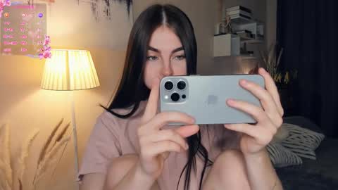 Mary online show from November 15, 8:05 am